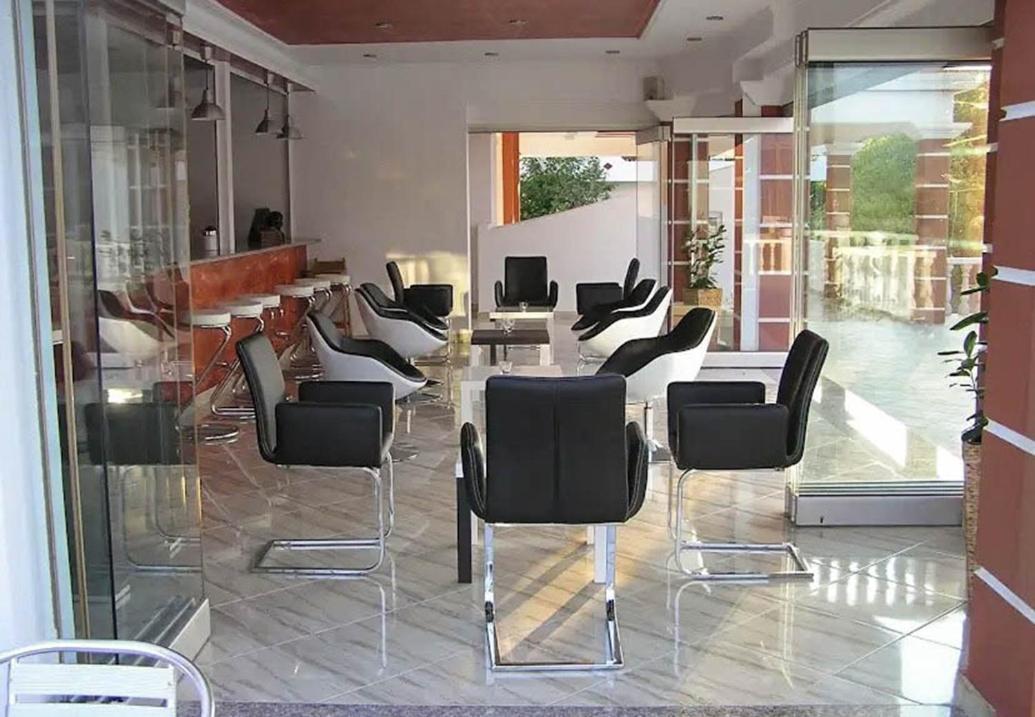 Hotel Alexandros Amudiá Kültér fotó