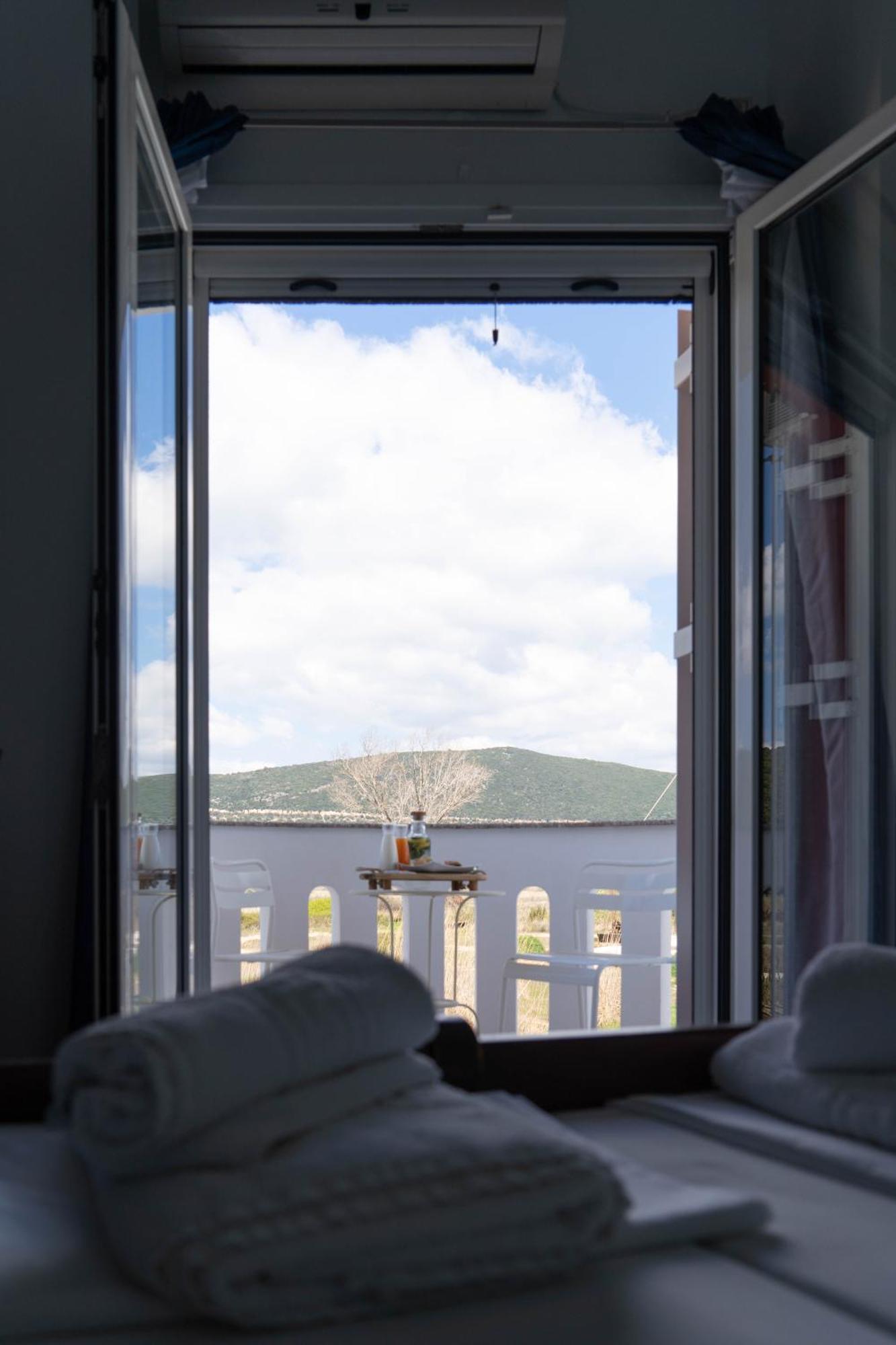 Hotel Alexandros Amudiá Kültér fotó