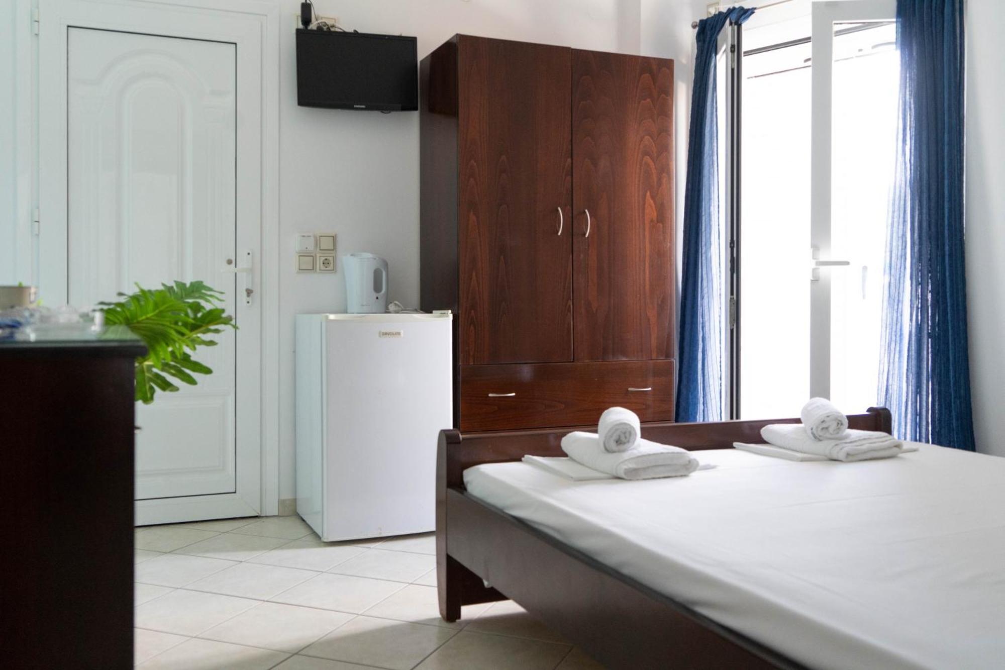 Hotel Alexandros Amudiá Kültér fotó