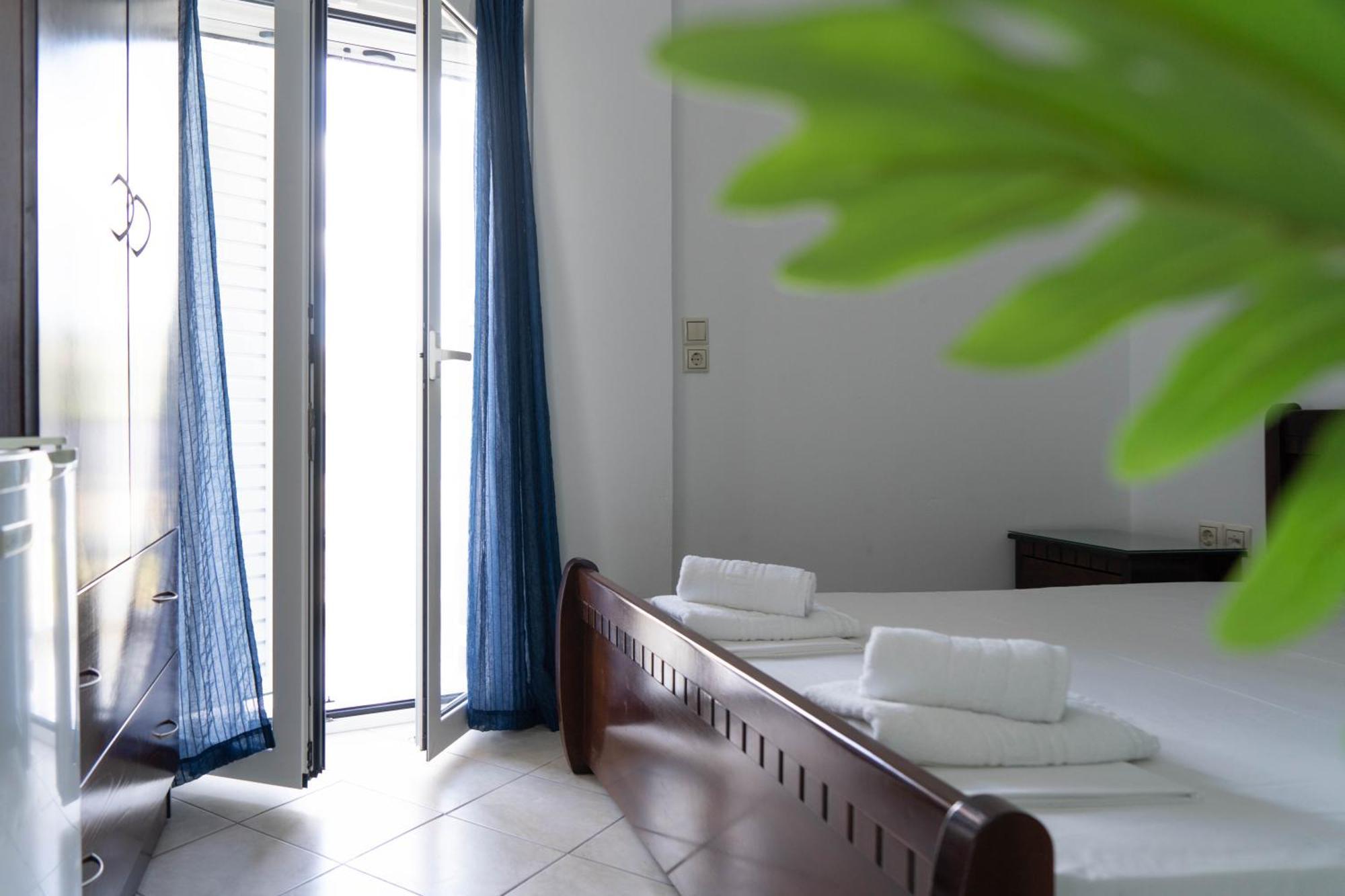 Hotel Alexandros Amudiá Kültér fotó