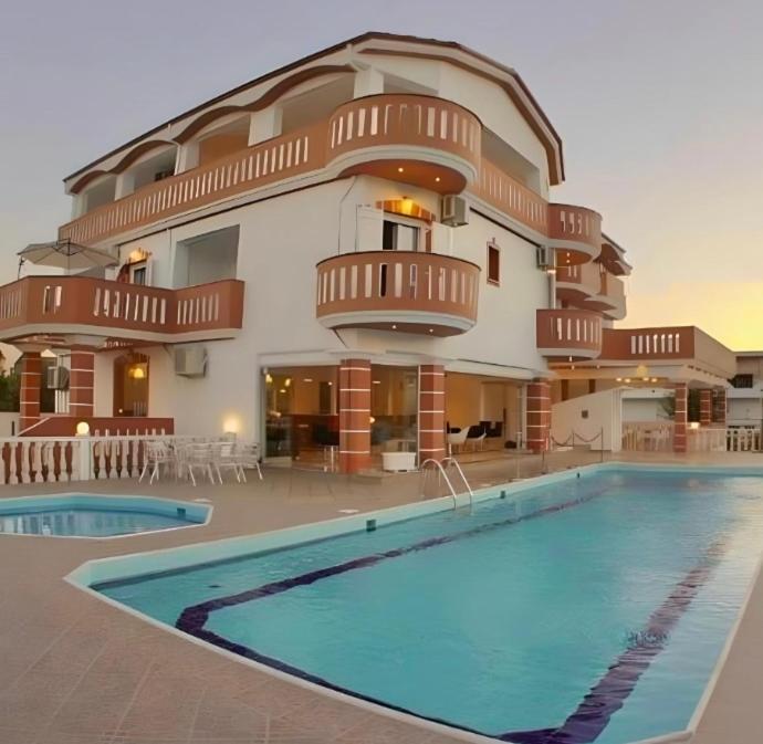 Hotel Alexandros Amudiá Kültér fotó
