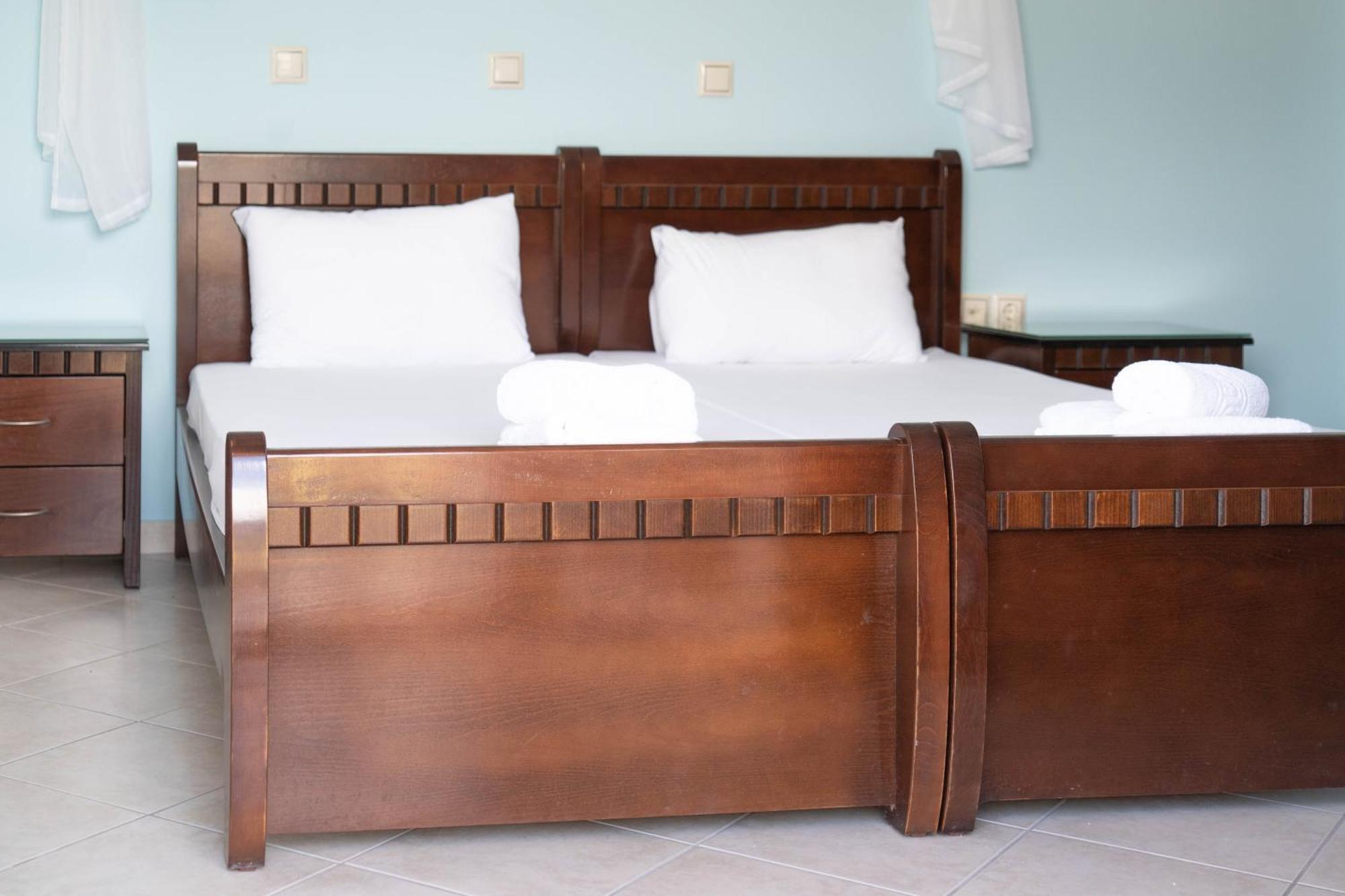 Hotel Alexandros Amudiá Kültér fotó
