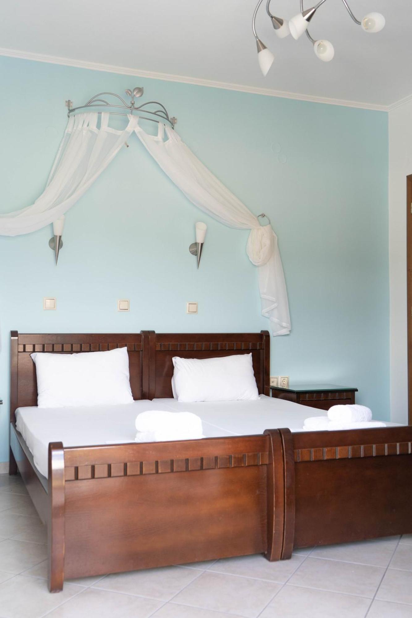 Hotel Alexandros Amudiá Kültér fotó